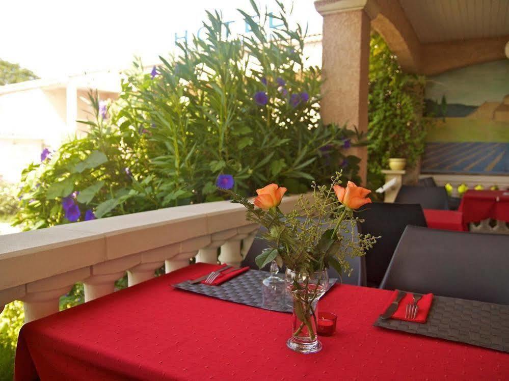 מלון Aujargues Le Grand Jardin מראה חיצוני תמונה